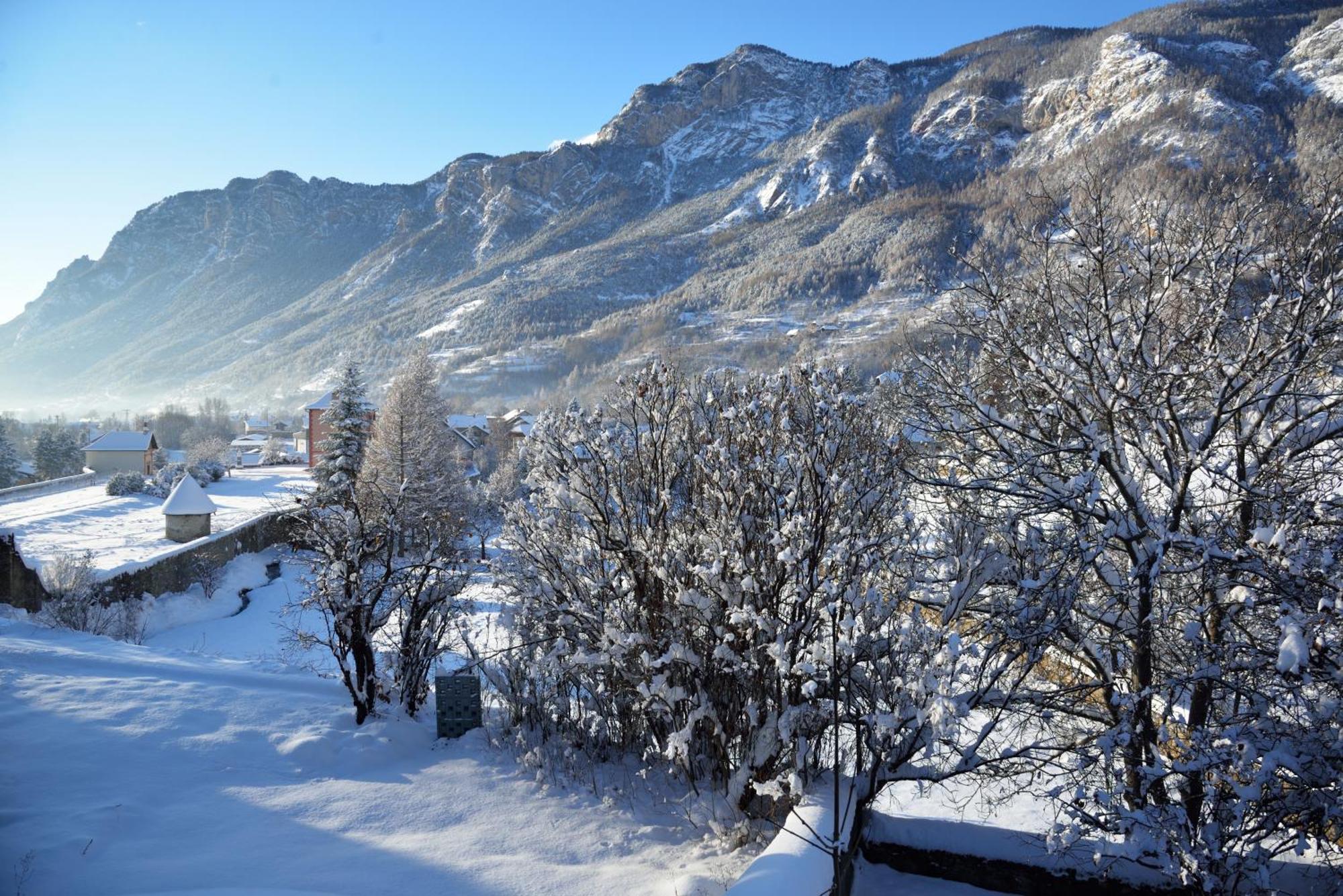 La Maison Abeil LʼArgentière-la-Bessée Kültér fotó