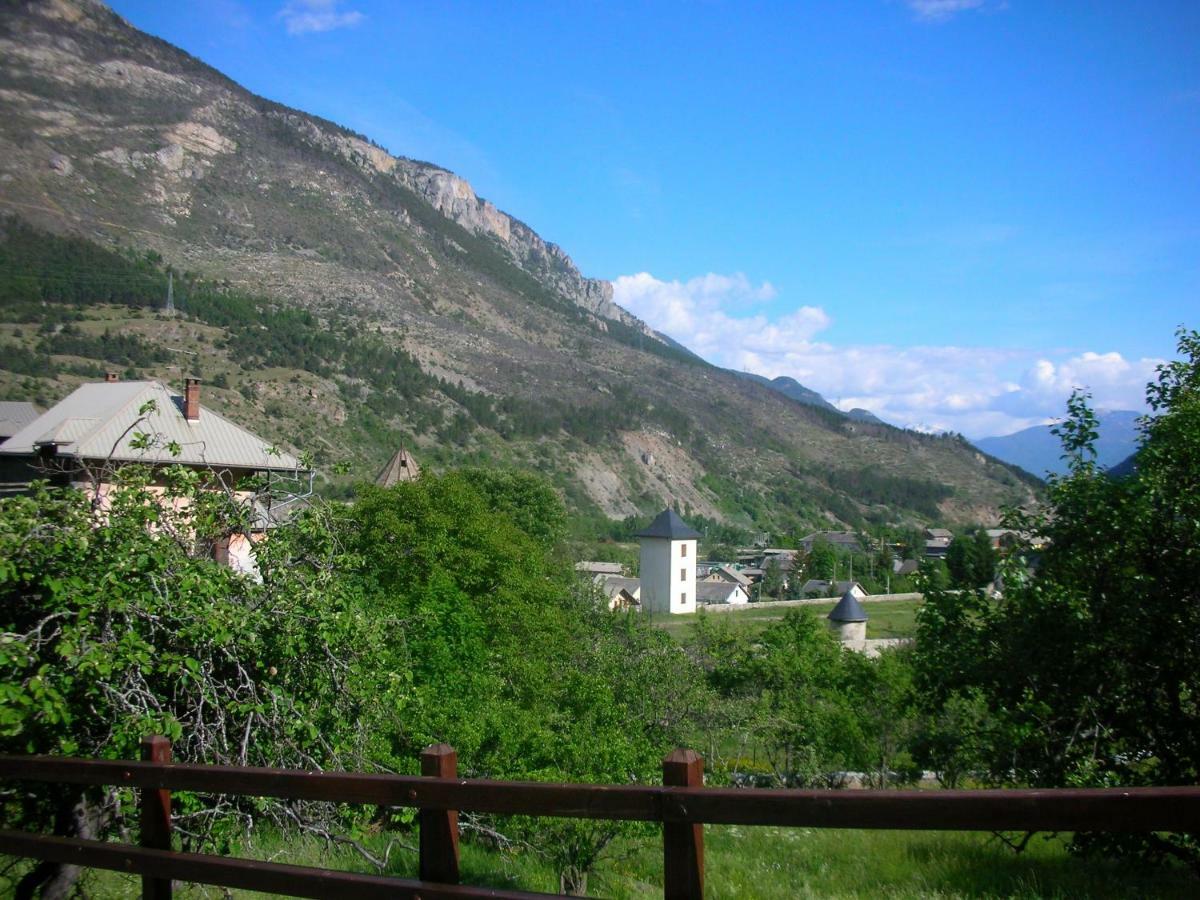 La Maison Abeil LʼArgentière-la-Bessée Kültér fotó